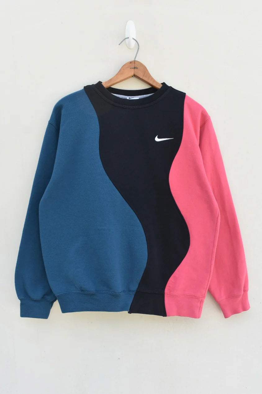 MEZOTER Colorblock Wave Sweatshirt – Trendy Unisex Pullover for Streetwear Style