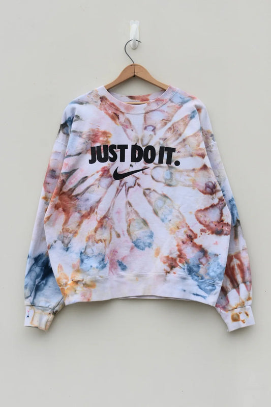 MEZOTER “Dream Swirl” Tie-Dye Sweatshirt – Unisex Oversized Streetwear Pullover