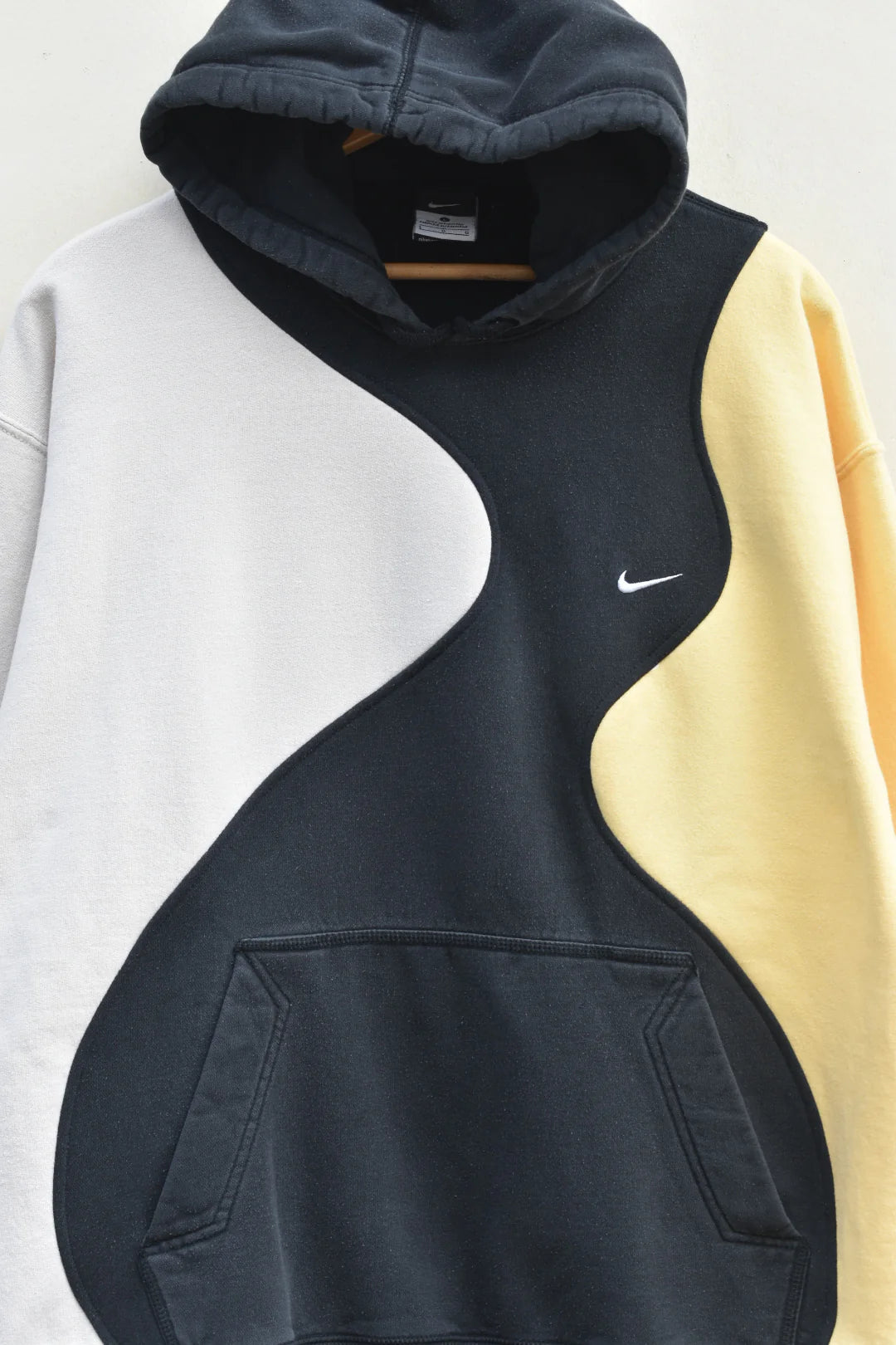 MEZOTER “Fusion Flow” Colorblock Hoodie – Unisex Oversized Streetwear Pullover
