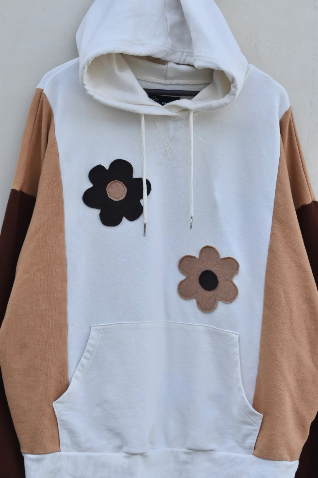MEZOTER “Bloom Vibe” Hoodie – Cream & Brown Flower Patch Oversized Sweatshirt