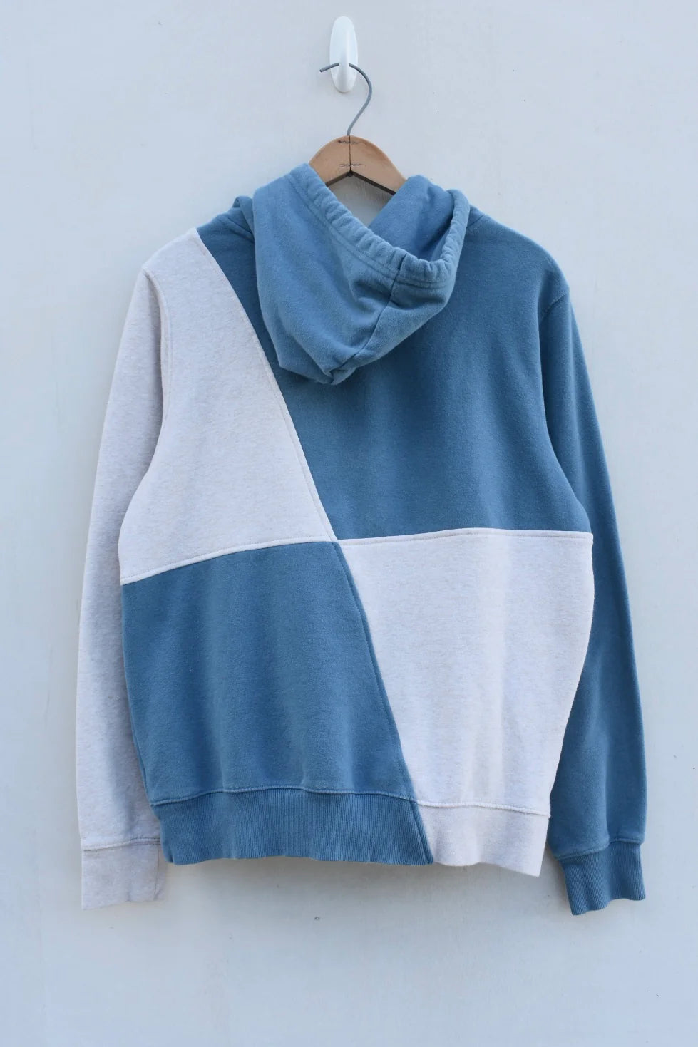 MEZOTER “Frost Divide” Dual Tone Hoodie – Unisex Streetwear Pullover