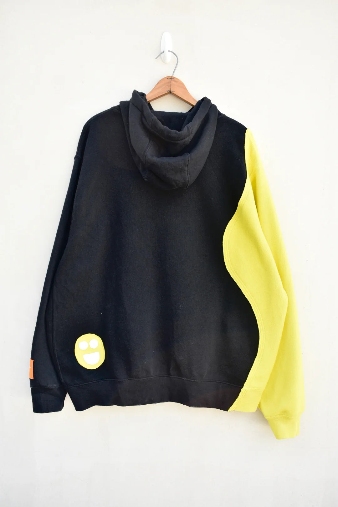 MEZOTER Unisex “JUST DO IT” Black & Yellow Hoodie | Bold Streetwear Sweatshirt