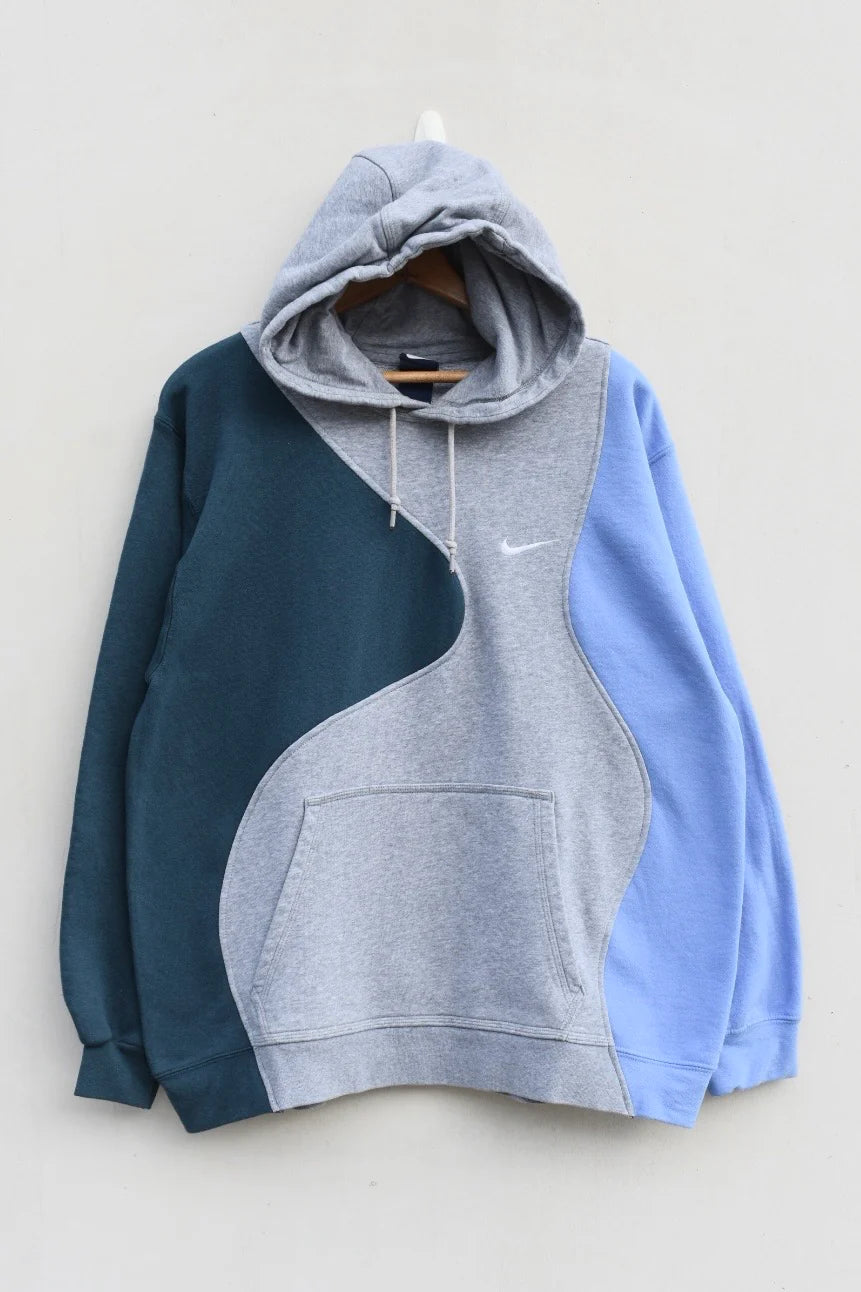 MEZOTER “Wave Merge” Tricolor Hoodie – Unisex Oversized Streetwear Pullover